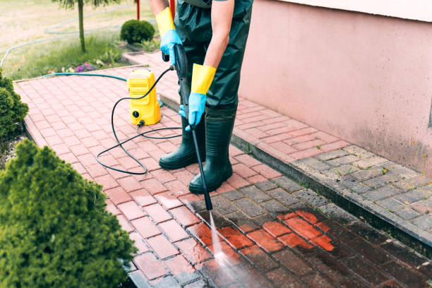 Best Deck Pressure Washing  in Valrico, FL